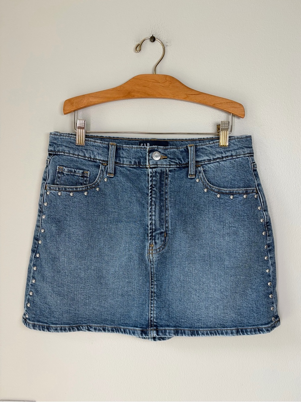 GAP Denim Silver Studded Mini Skirt Concert Western Boho Festival Medium Wash